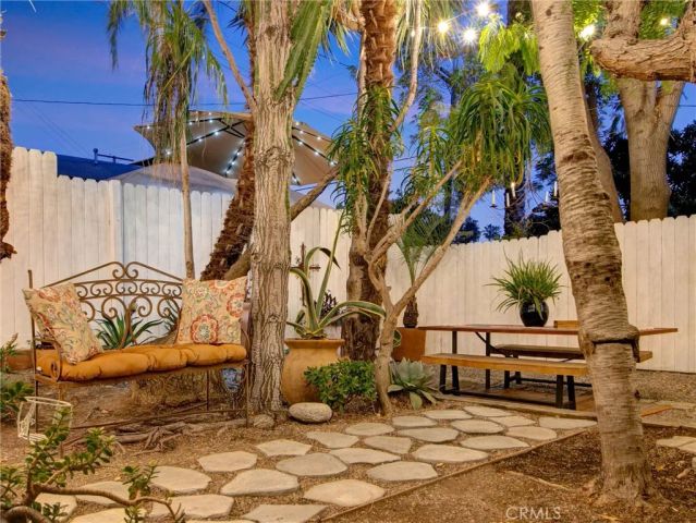 1522 N Avenue 49, Los Angeles, CA 90042
