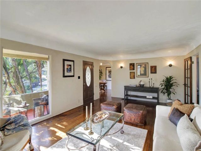 1522 N Avenue 49, Los Angeles, CA 90042
