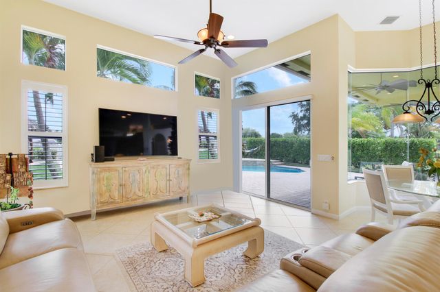 660 SW Yacht Basin Way, Stuart, FL 34997