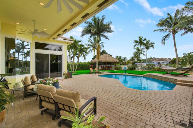 660 SW Yacht Basin Way, Stuart, FL 34997