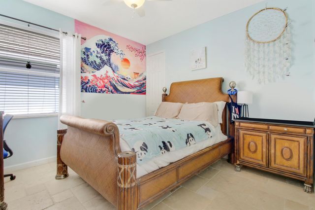 660 SW Yacht Basin Way, Stuart, FL 34997