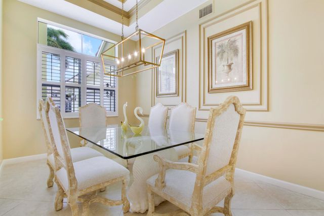 660 SW Yacht Basin Way, Stuart, FL 34997