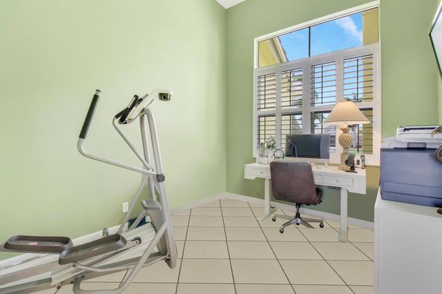 660 SW Yacht Basin Way, Stuart, FL 34997