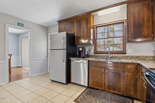 1103 Seabrook Avenue, Cary, NC 27511