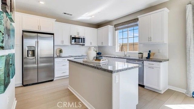 1164 Thunderchief Lane, Rialto, CA 92376