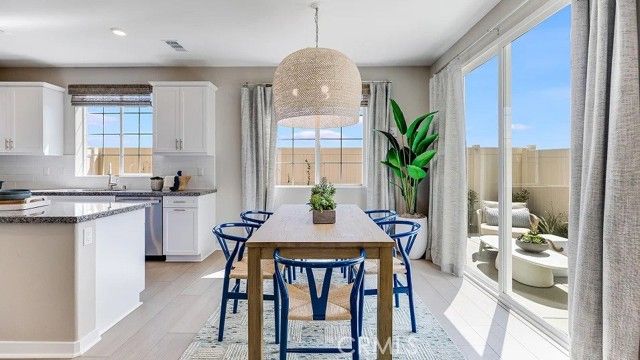 1164 Thunderchief Lane, Rialto, CA 92376