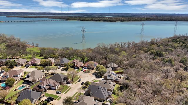 2815 Kaitlin Way, Grand Prairie, TX 75052