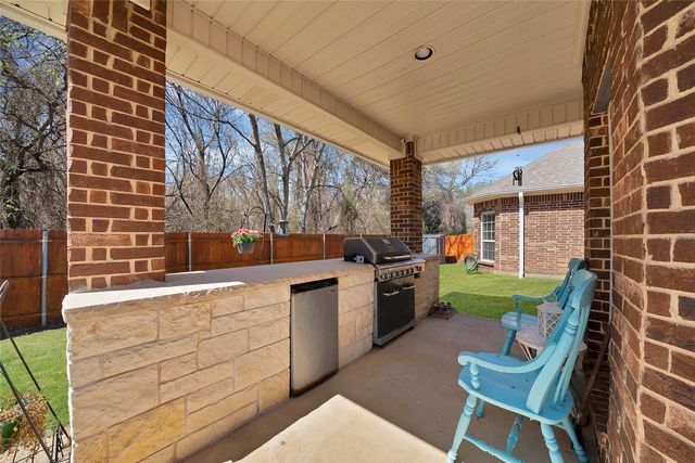 2815 Kaitlin Way, Grand Prairie, TX 75052