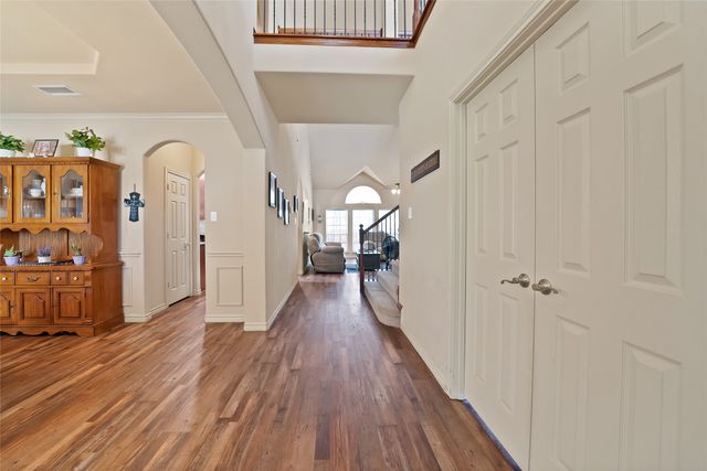 2815 Kaitlin Way, Grand Prairie, TX 75052