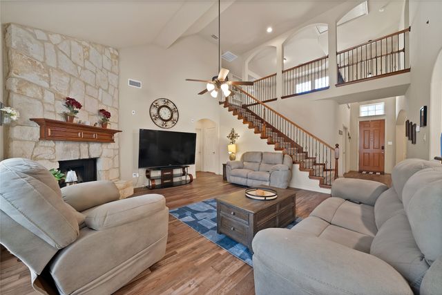 2815 Kaitlin Way, Grand Prairie, TX 75052