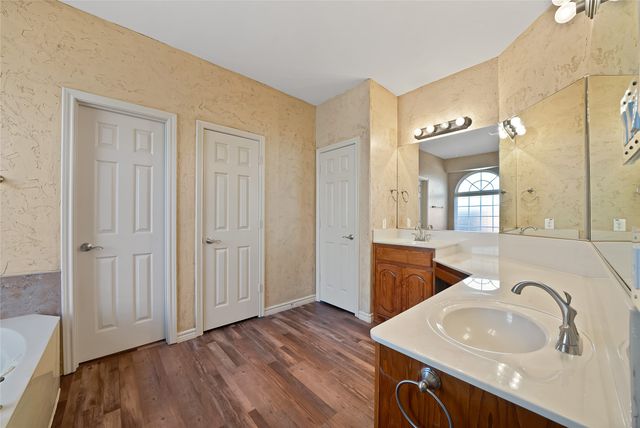 2815 Kaitlin Way, Grand Prairie, TX 75052