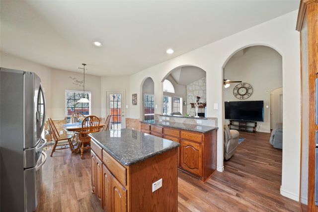 2815 Kaitlin Way, Grand Prairie, TX 75052