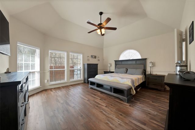 2815 Kaitlin Way, Grand Prairie, TX 75052