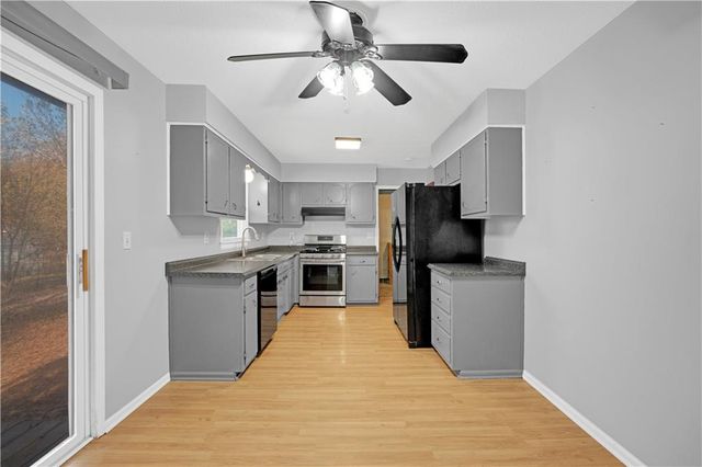 174 SE 421 Road, Warrensburg, MO 64093