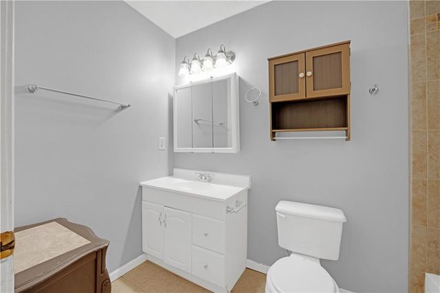 174 SE 421 Road, Warrensburg, MO 64093