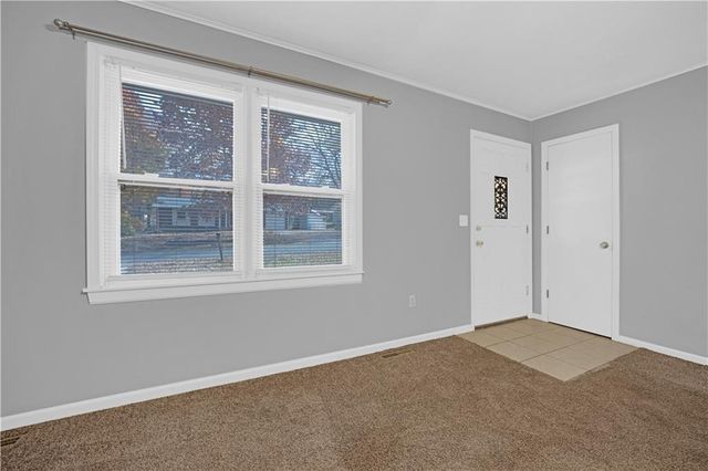 174 SE 421 Road, Warrensburg, MO 64093