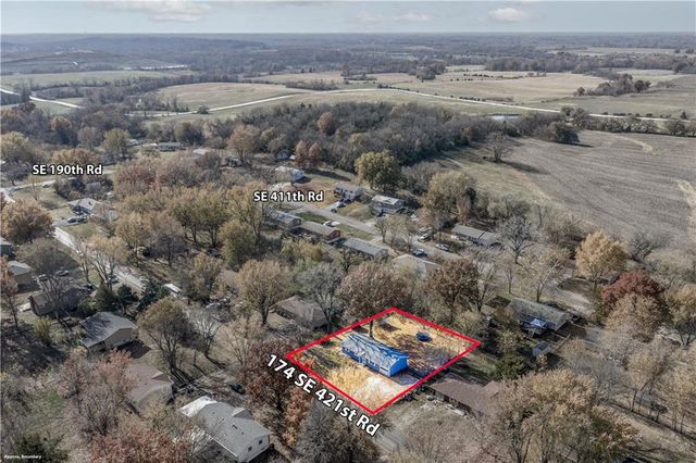 174 SE 421 Road, Warrensburg, MO 64093