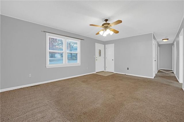 174 SE 421 Road, Warrensburg, MO 64093