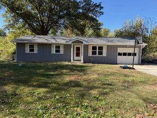 174 SE 421 Road, Warrensburg, MO 64093