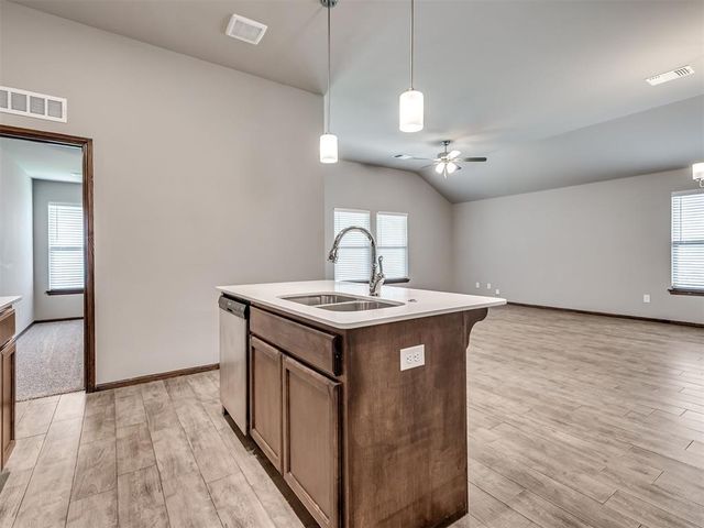 17613 Nantucket Avenue, Edmond, OK 73012