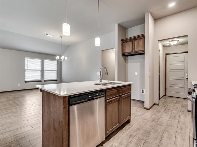 17613 Nantucket Avenue, Edmond, OK 73012