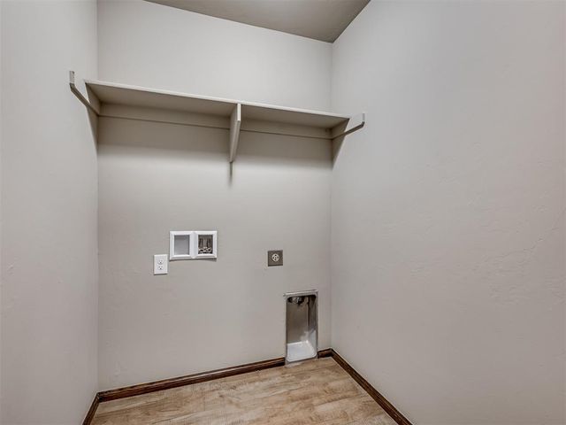 17613 Nantucket Avenue, Edmond, OK 73012