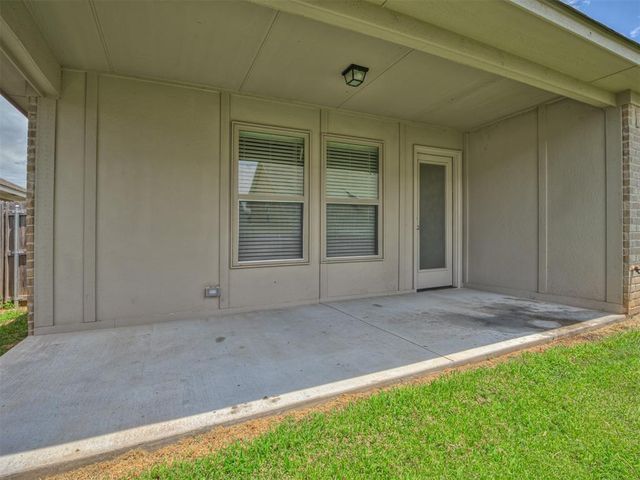 17613 Nantucket Avenue, Edmond, OK 73012