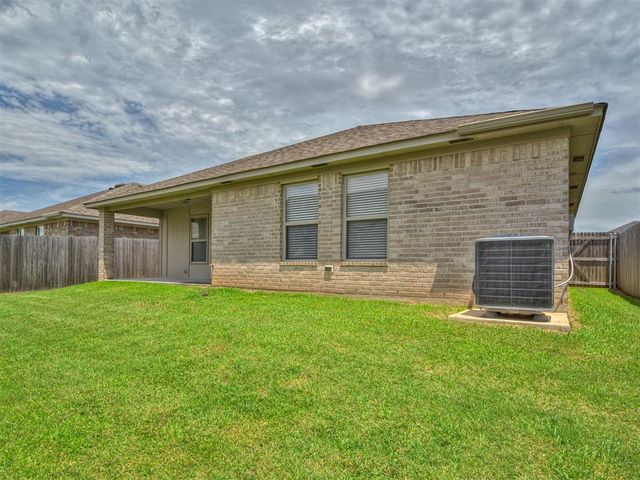 17613 Nantucket Avenue, Edmond, OK 73012