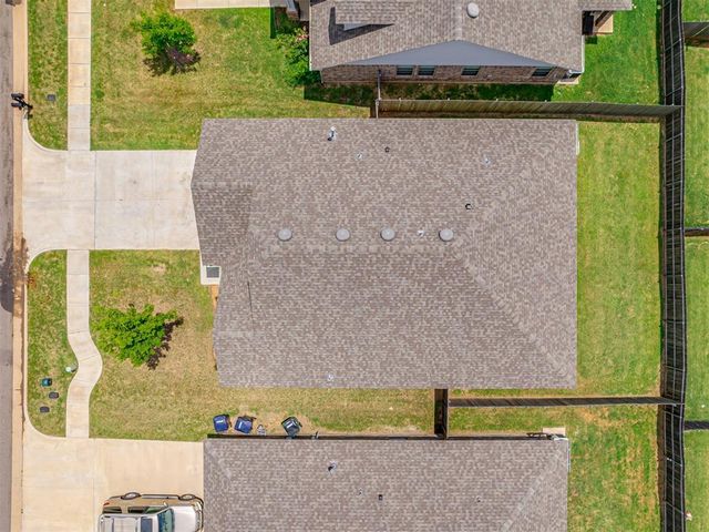 17613 Nantucket Avenue, Edmond, OK 73012