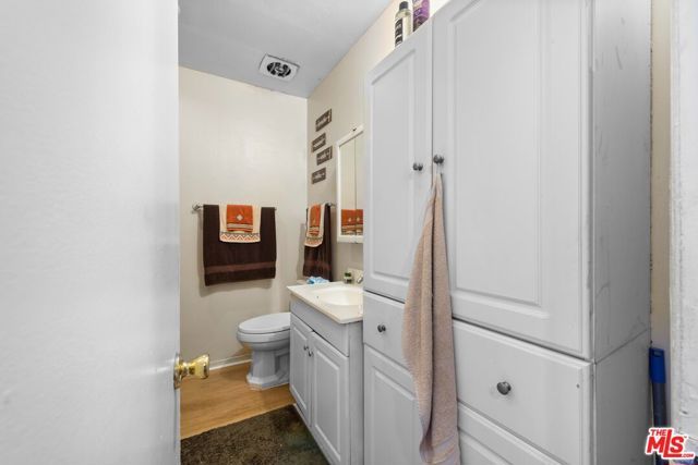 2325 S Ridgeley Drive, Los Angeles, CA 90016