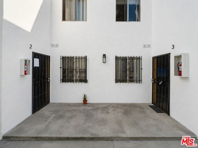 2325 S Ridgeley Drive, Los Angeles, CA 90016