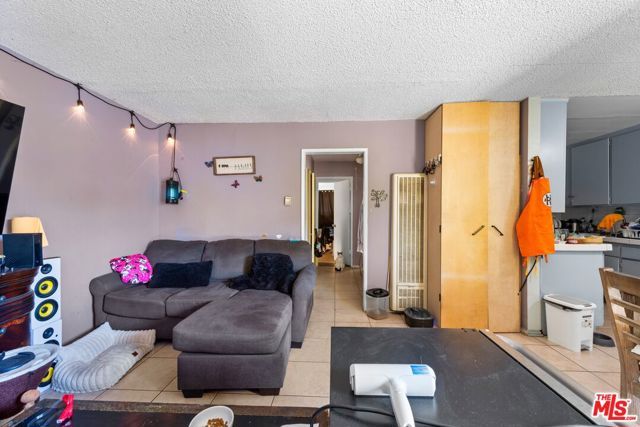 2325 S Ridgeley Drive, Los Angeles, CA 90016