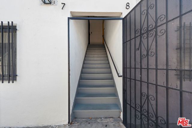 2325 S Ridgeley Drive, Los Angeles, CA 90016