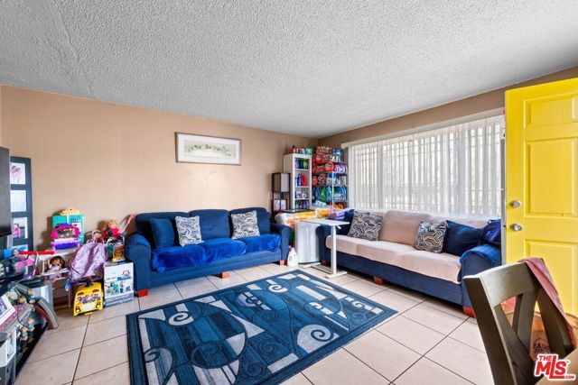 2325 S Ridgeley Drive, Los Angeles, CA 90016