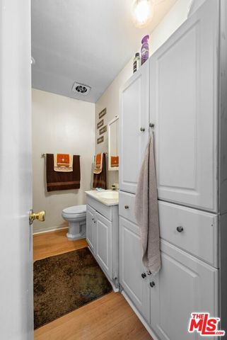 2325 S Ridgeley Drive, Los Angeles, CA 90016