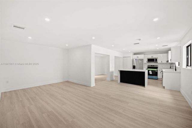 20956 SW 123rd Ave, Miami, FL 33177
