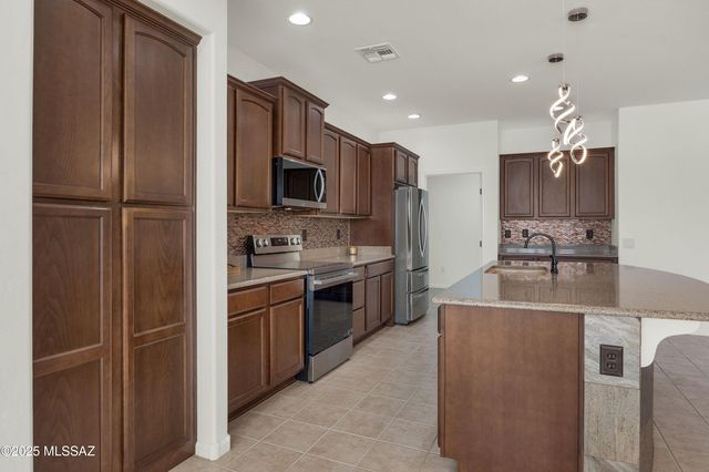 62733 E Sandlewood Road, Saddlebrooke, AZ 85739