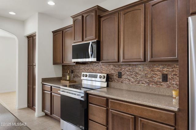 62733 E Sandlewood Road, Saddlebrooke, AZ 85739