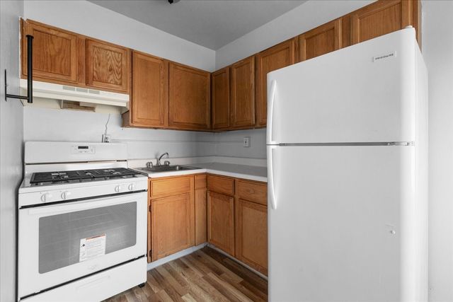 1635 W Morse Avenue 108, Chicago, IL 60626