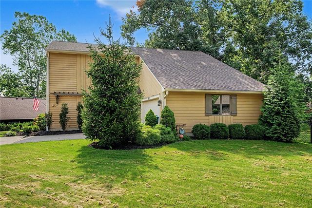 7700 N Winding Way, Tipp City, OH 45371