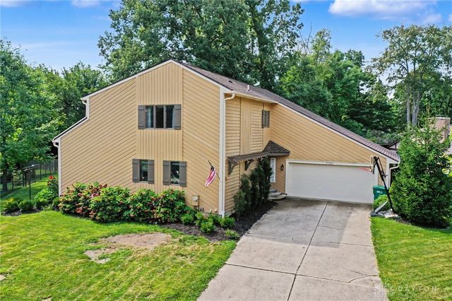 7700 N Winding Way, Tipp City, OH 45371