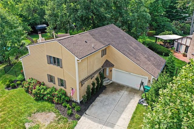 7700 N Winding Way, Tipp City, OH 45371