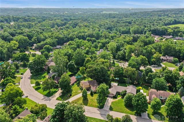 7700 N Winding Way, Tipp City, OH 45371
