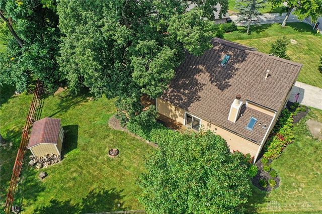 7700 N Winding Way, Tipp City, OH 45371