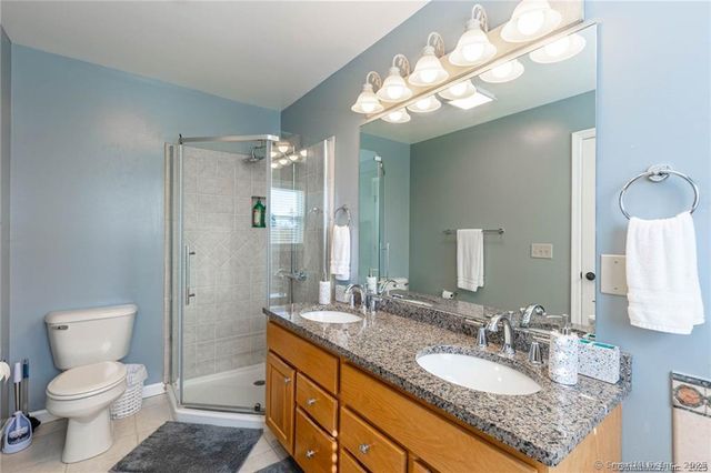 11 Squantz View Drive, New Fairfield, CT 06812