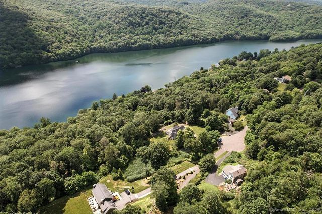 11 Squantz View Drive, New Fairfield, CT 06812