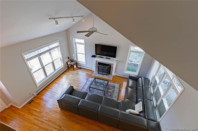 11 Squantz View Drive, New Fairfield, CT 06812