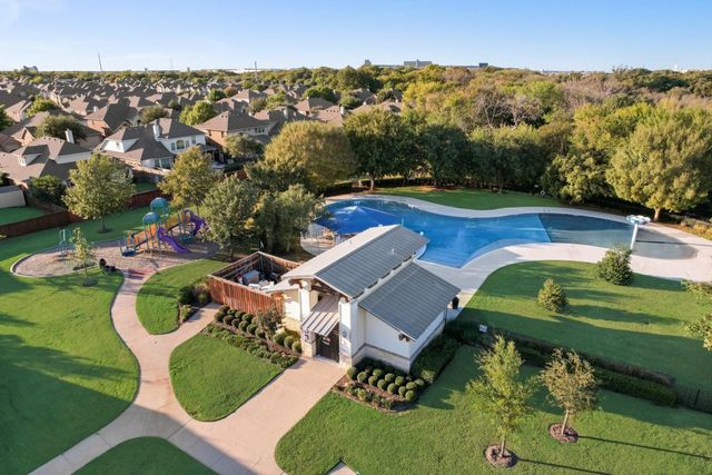 15646 Gatehouse Drive, Fort Worth, TX 76262