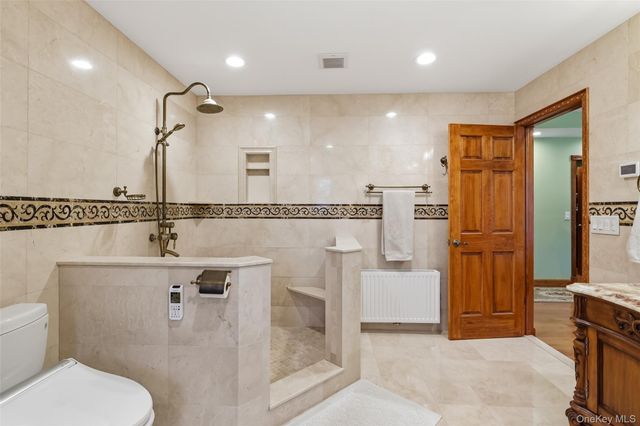 225 Old Willets Path, Smithtown, NY 11787