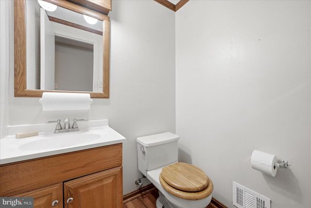 15923 DOLPHIN DR, Dumfries, VA 22025